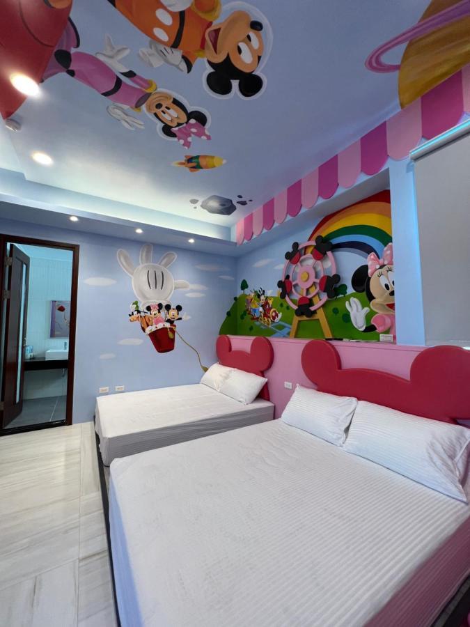 Fun Holiday Family Hostel Tainan Exteriör bild